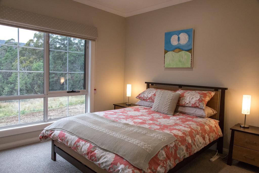 Mountain Blue Guest House Deloraine Bagian luar foto